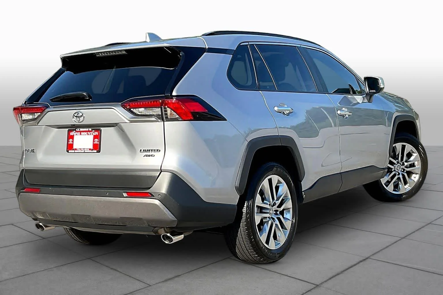 Used 2021 Silver Sky Metallic Toyota Limited image 13