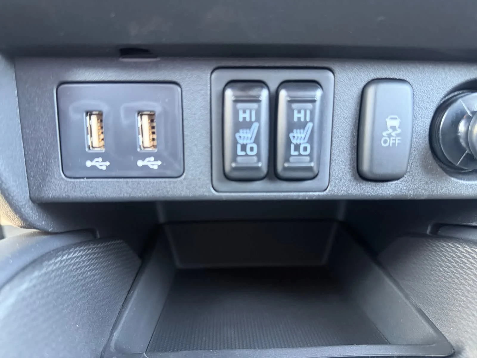 New 2026 Mercury Gray Metallic Mitsubishi Trail Edition image 20