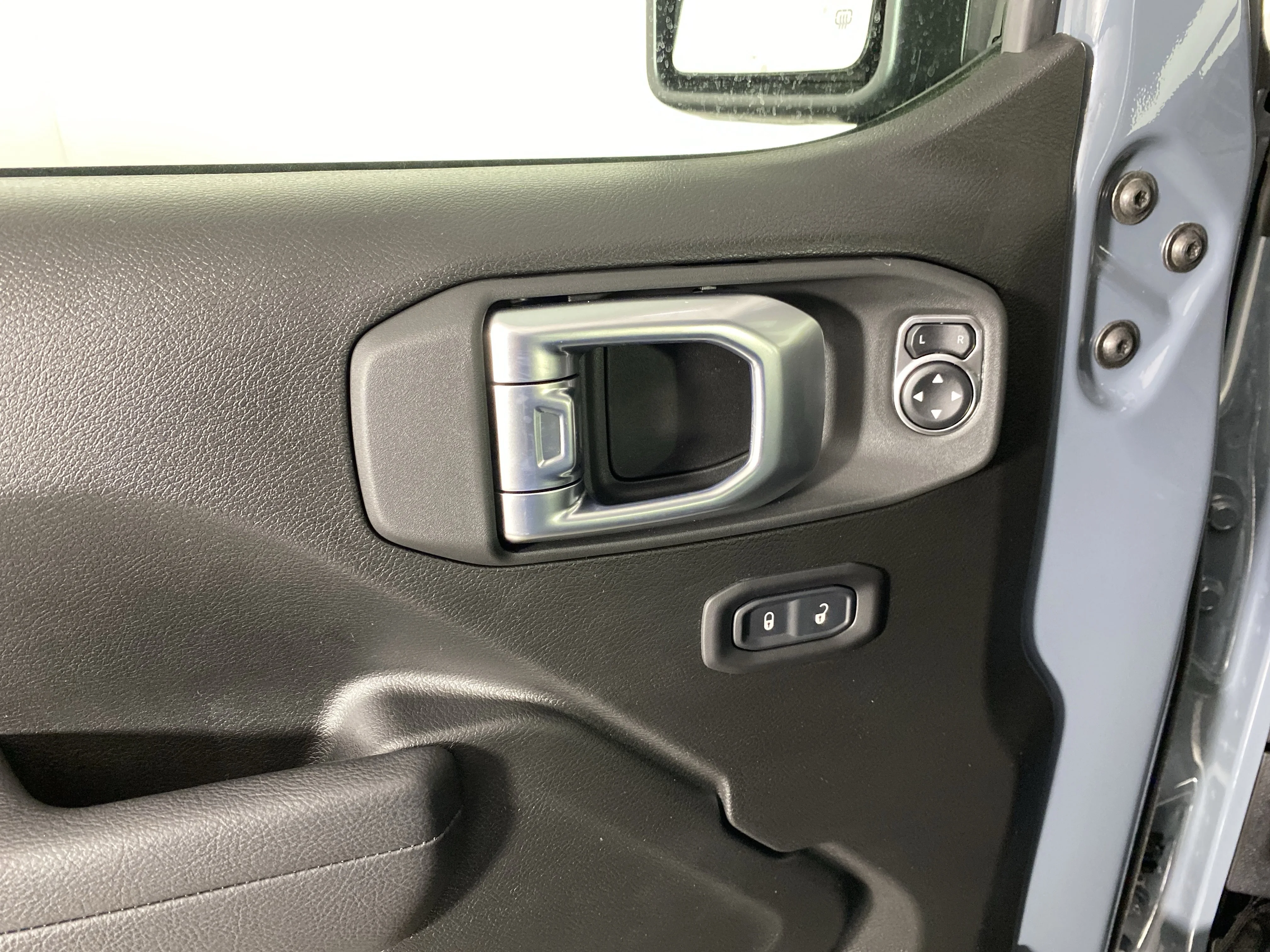 New 2026 Anvil Clear-Coat Exterior Paint Jeep Sport S image 12