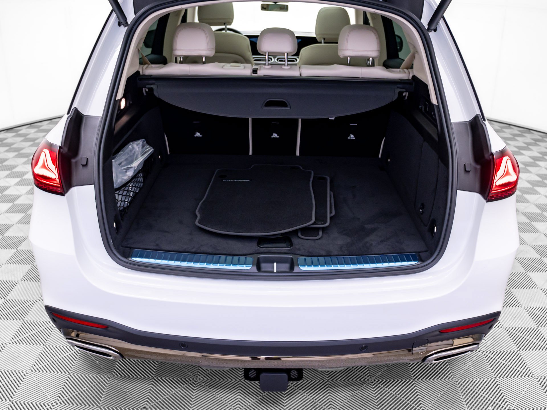 New 2027 White Mercedes-Benz GLE 350 image 72