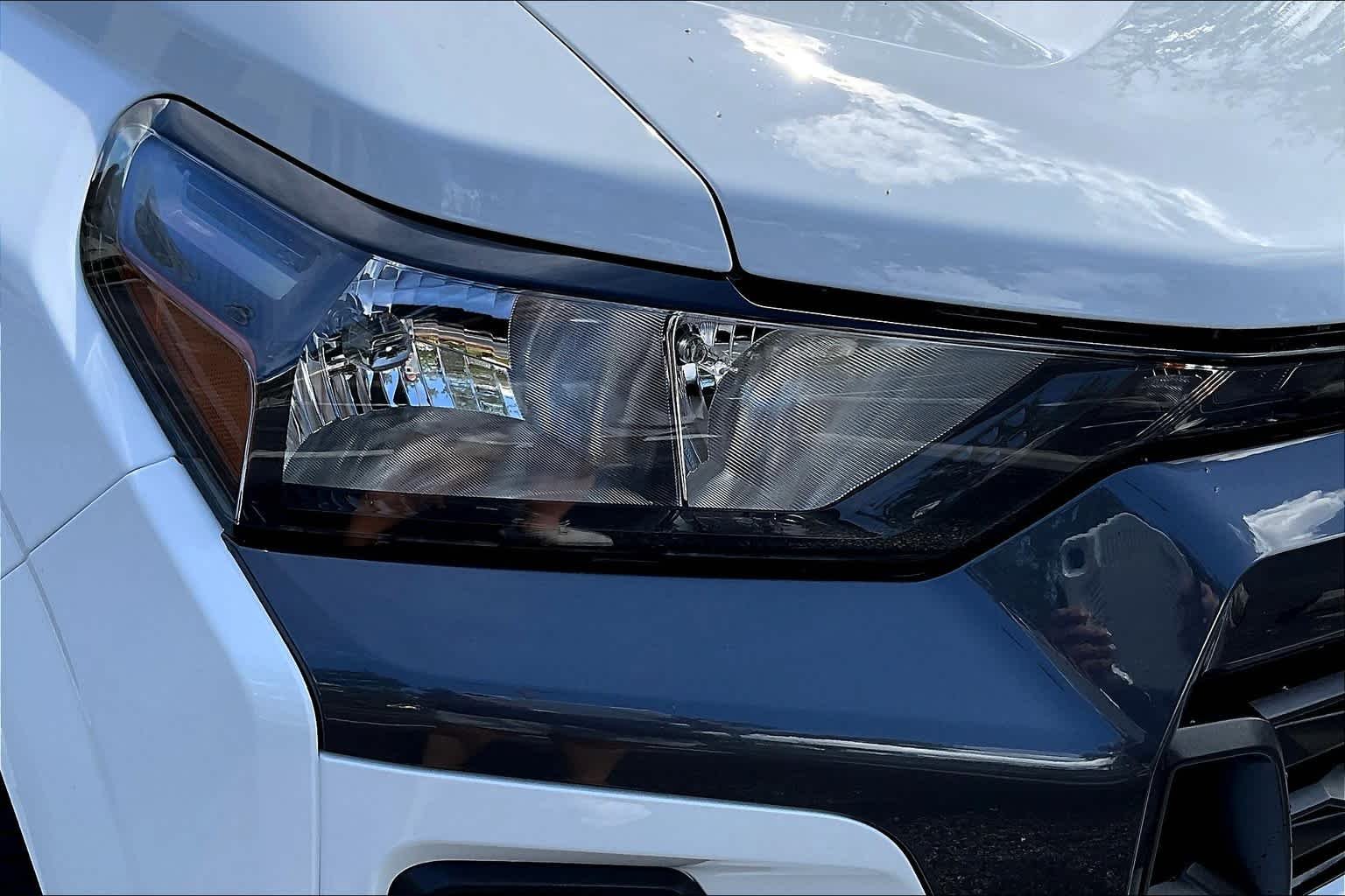 2024 Chevrolet Colorado LT - Photo 27