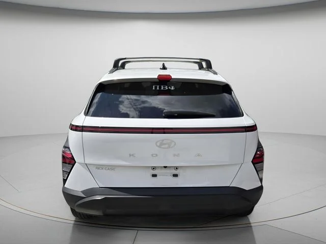 Used 2024 White Hyundai SEL image 5