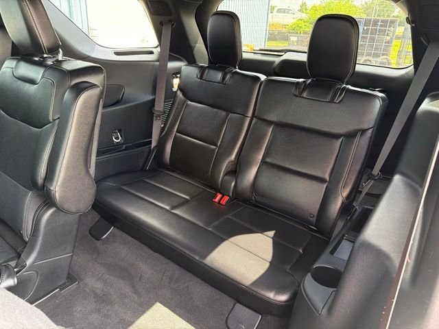 Used 2023 White Metallic Ford ST image 5