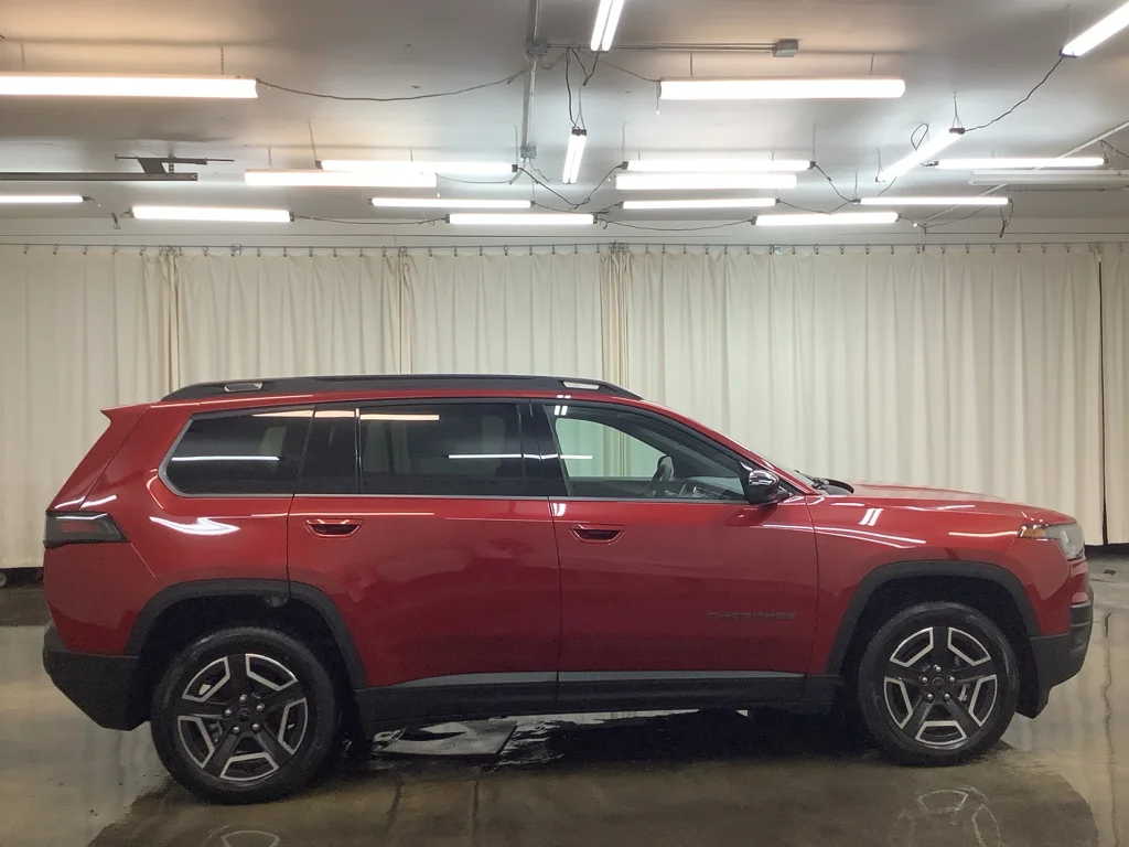 New 2026 Red Hot Pearlcoat Jeep Limited image 4