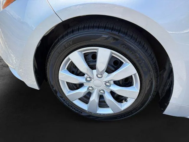 Certified Used 2024  Toyota LE image 40