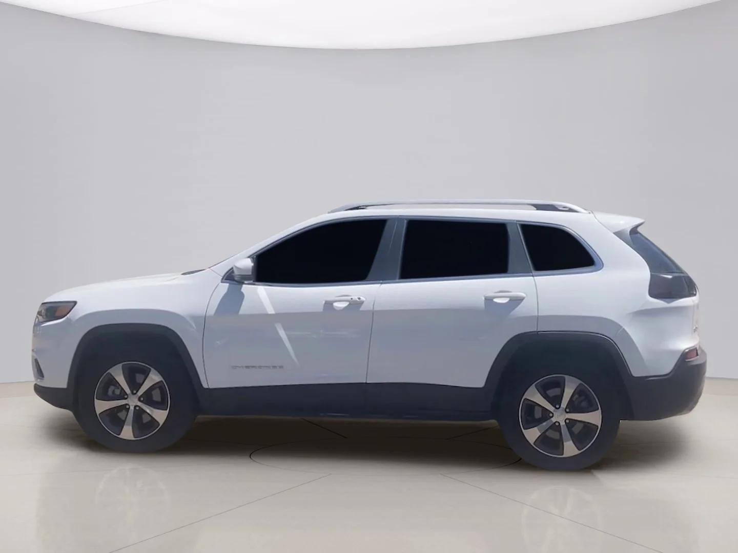 Used 2019 White Jeep LIMITED image 2