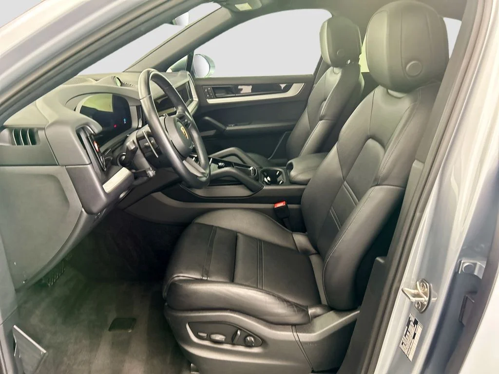 Used 2024 Silver Porsche Base image 18