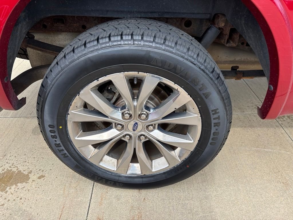 Used 2017 Ruby Red Metallic Tinted Clearcoat Ford Lariat image 11