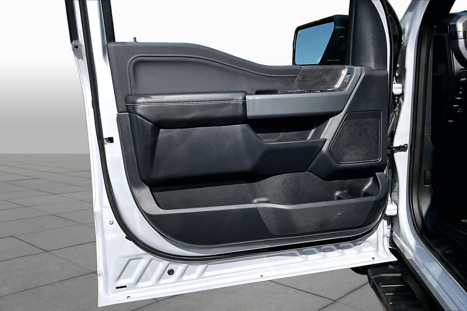 Certified Used 2025 Space White Metallic Ford XLT image 22