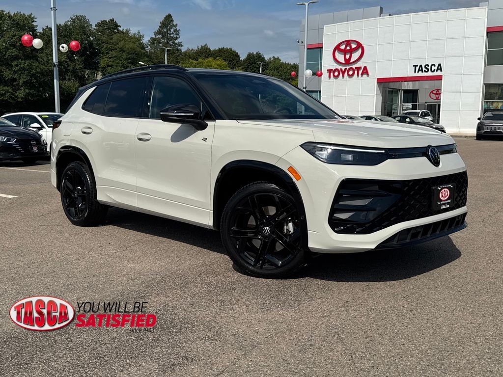 2026 Volkswagen Tiguan SE R-LINE BLACK