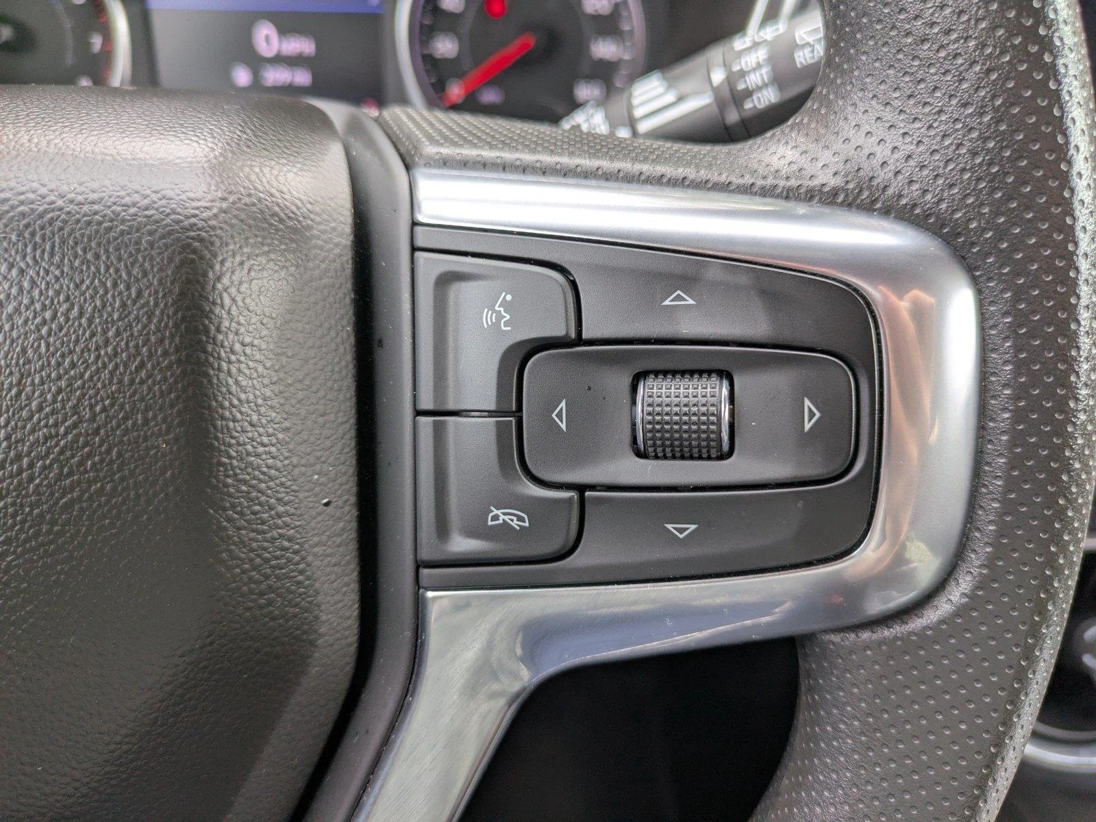 Used 2024 Black Chevrolet LT image 25