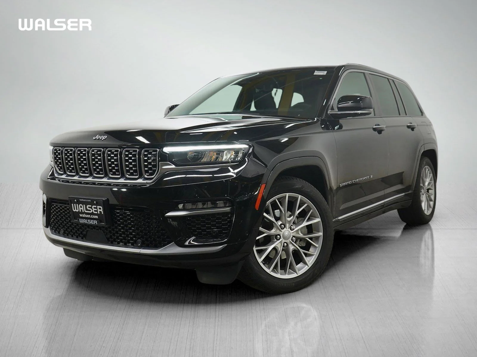 2023 Jeep Grand Cherokee Summit 4x4's photo
