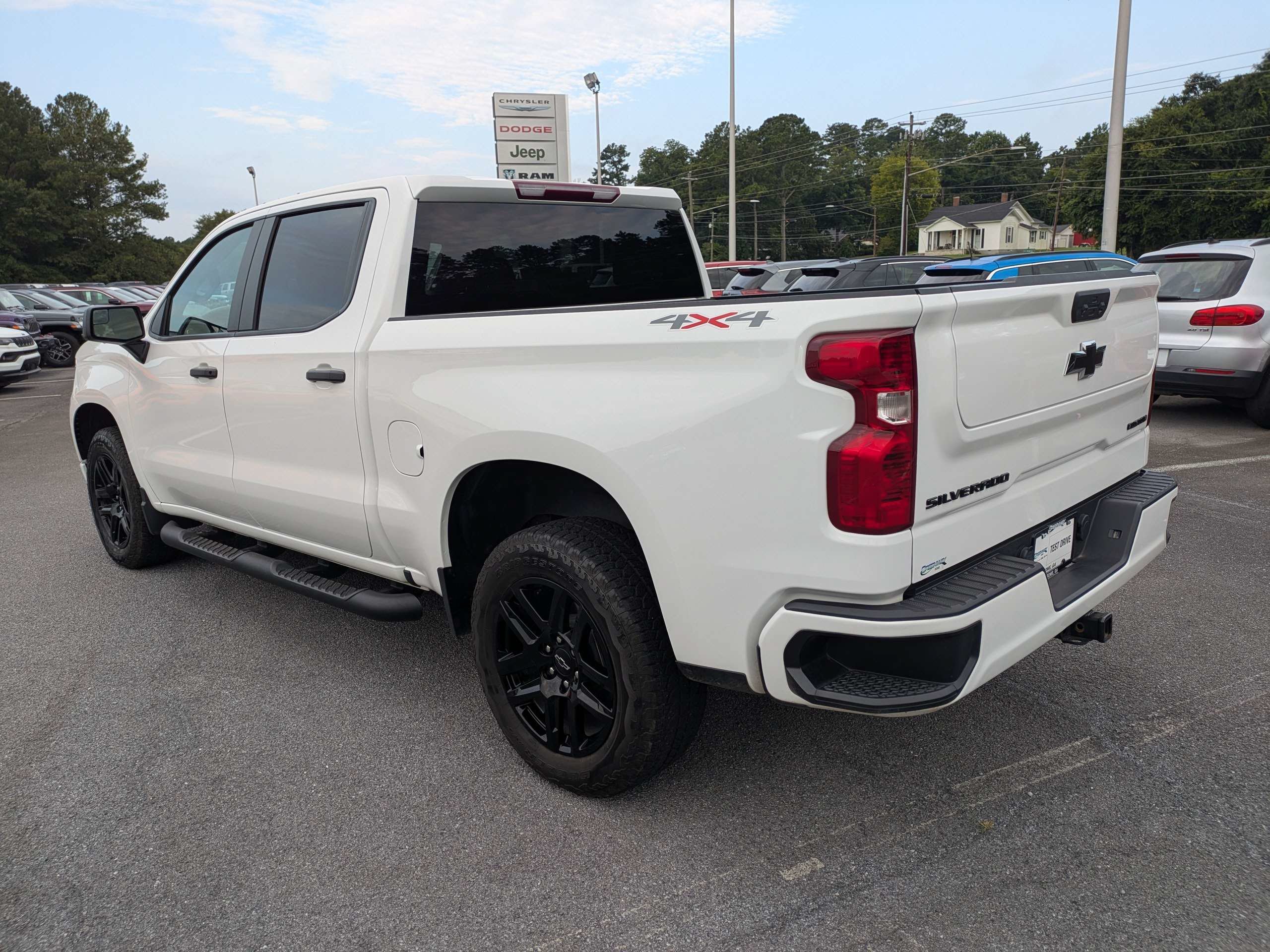 Used 2024 Summit White Chevrolet Custom image 7