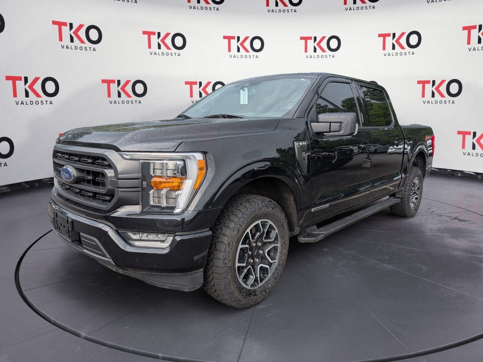 Used 2021  Ford XLT image 4