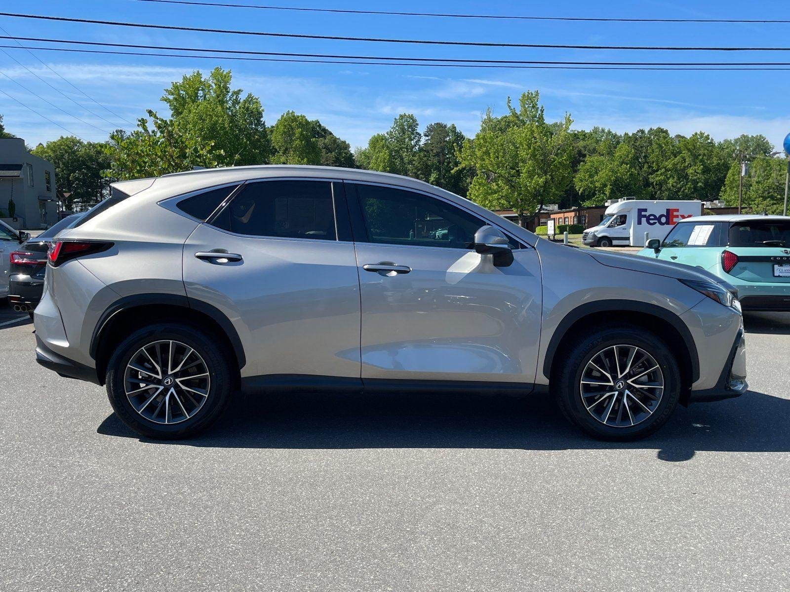 Used 2022 Atomic Silver Lexus NX 350 Premium image 6