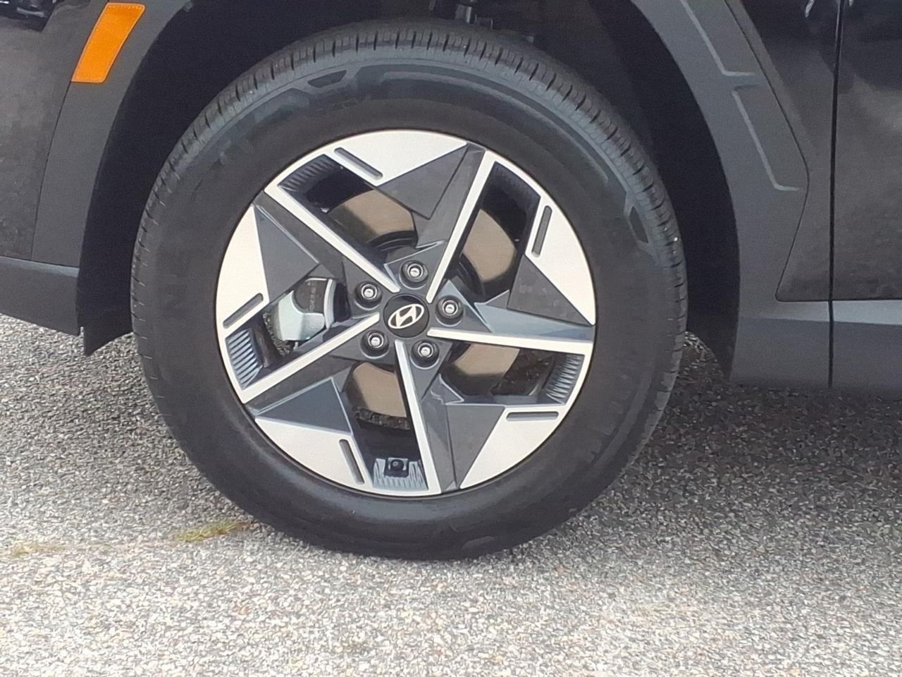 New 2026 Ash Black Hyundai SEL AWD image 10