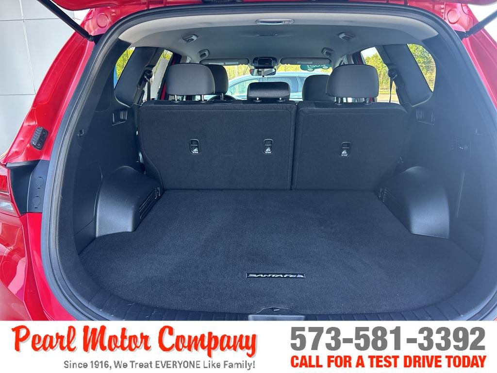 Used 2021 Red Hyundai SE image 22