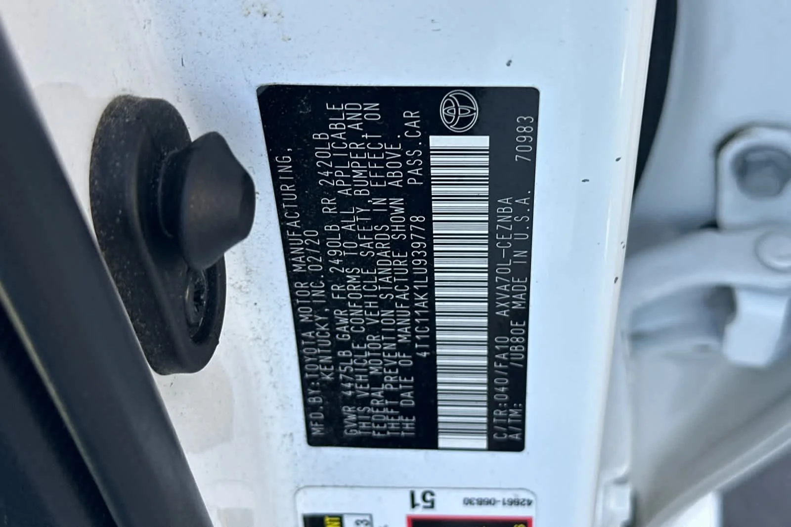 Used 2020 Super White Toyota LE image 31