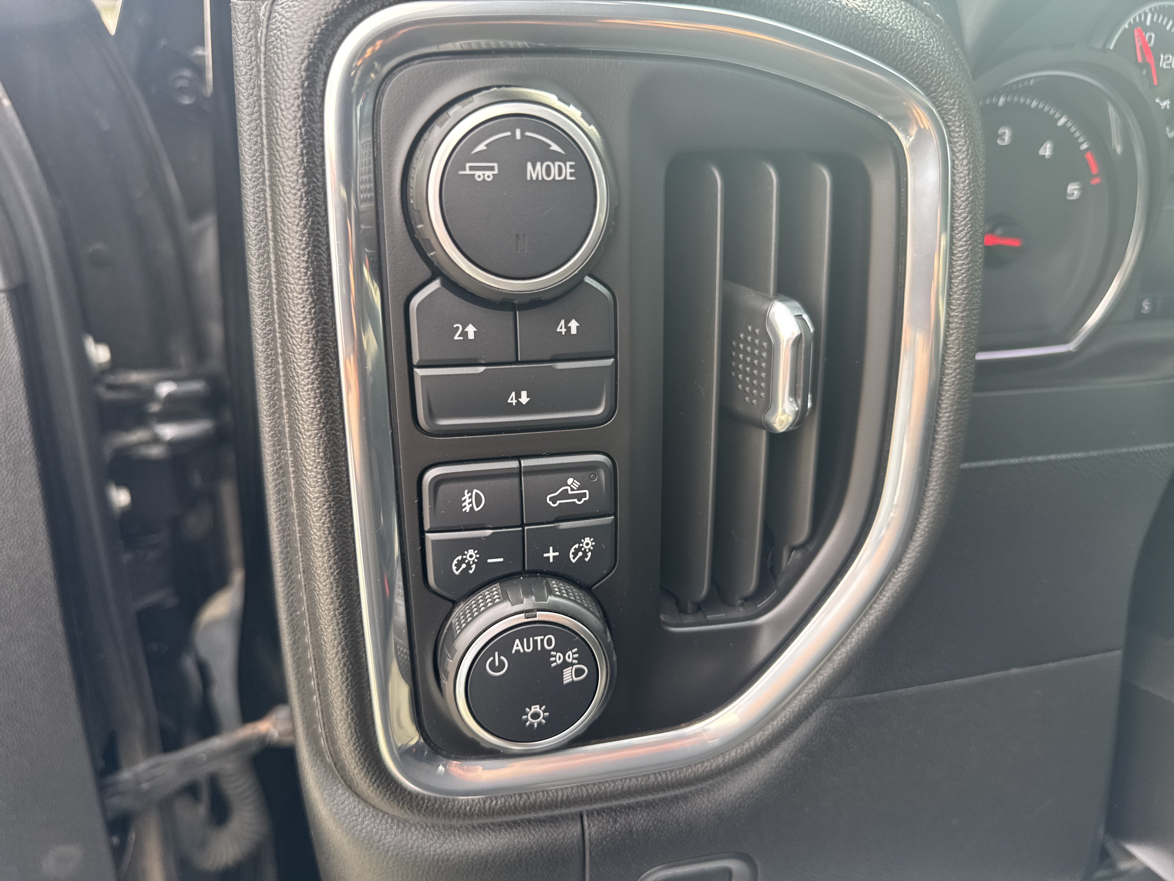 Used 2022 Black Chevrolet LT image 16