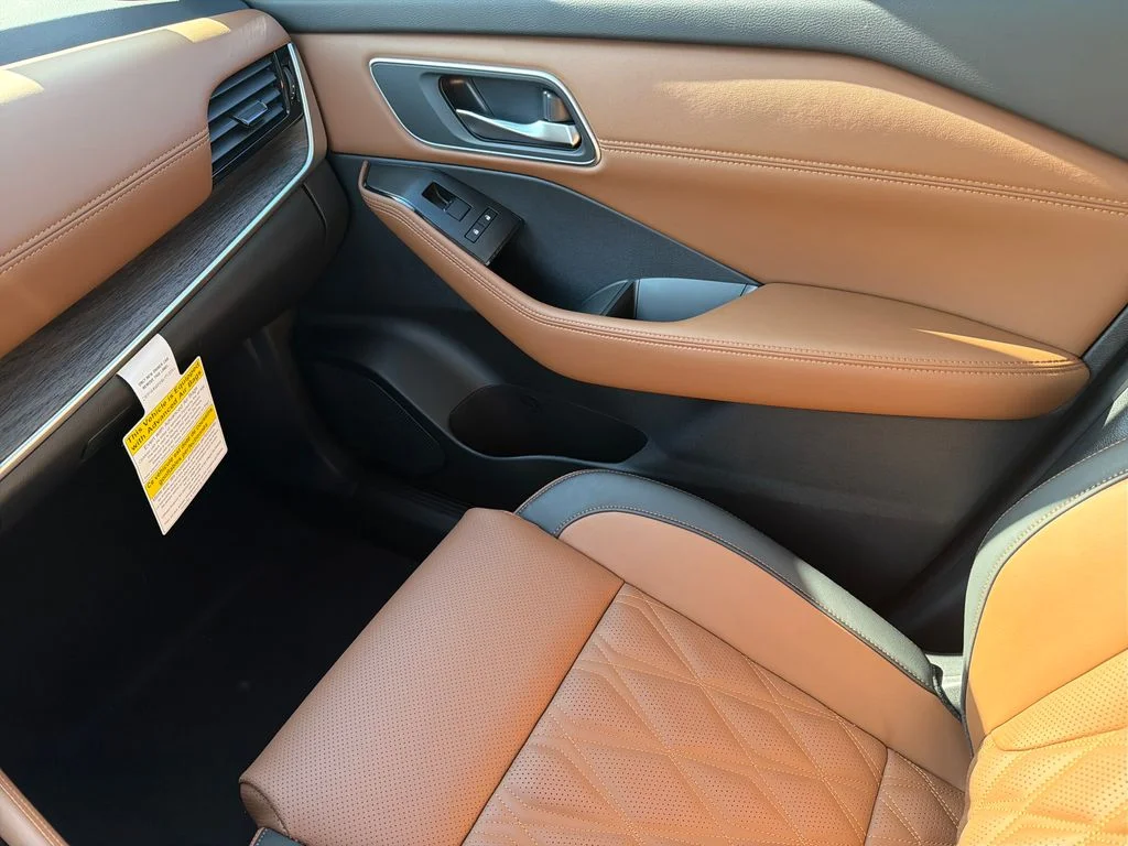 New 2026 Gun Metallic Nissan Platinum image 30