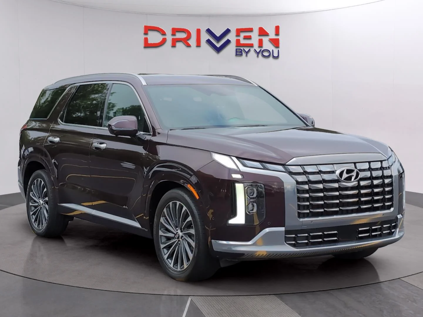 Used 2024 Sierra Burgundy Hyundai Calligraphy image 7