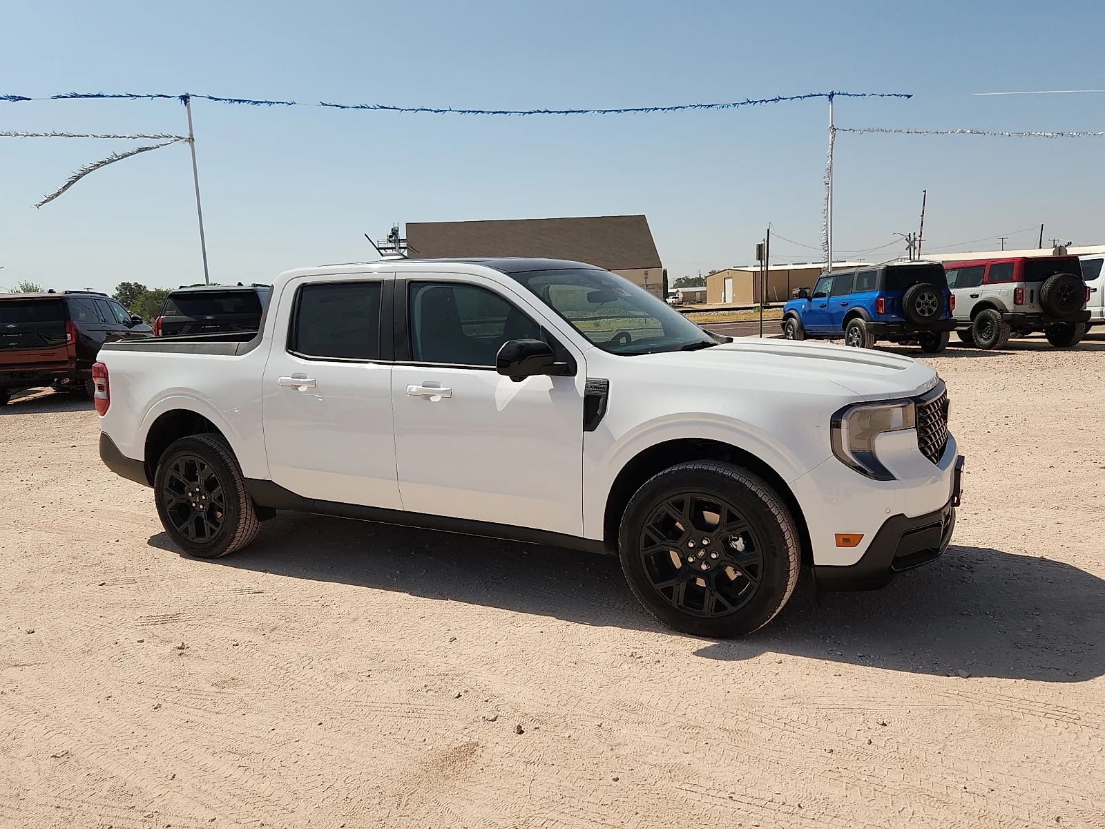 New 2026 Oxford White Ford Lariat image 8
