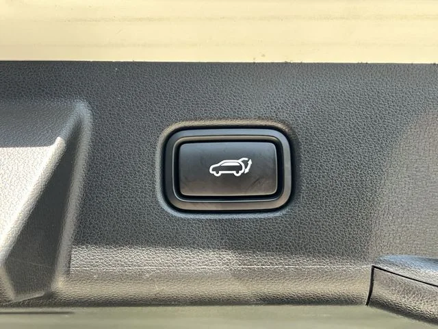 Used 2026 White Hyundai SEL Plus image 38