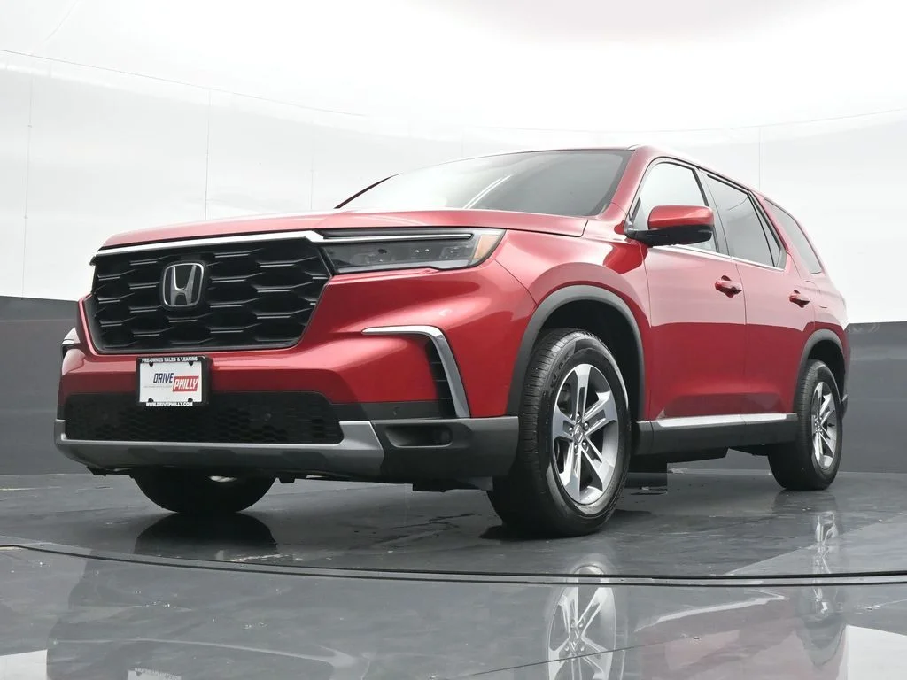 Used 2023 Red Honda EX-L image 16