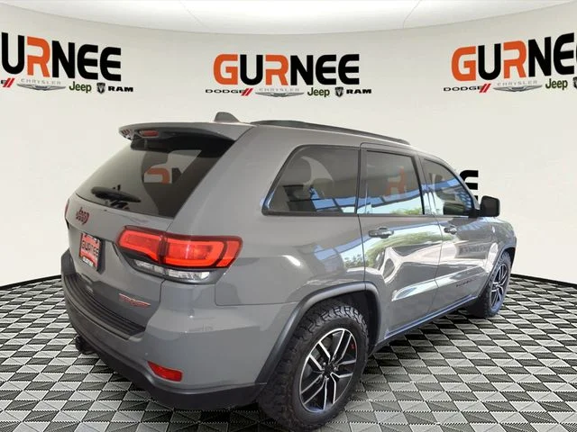 Used 2021 Gray Jeep Trailhawk image 3