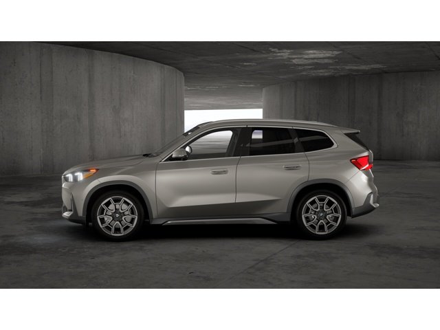 New 2026 Space Silver Metallic BMW xDrive28i image 4