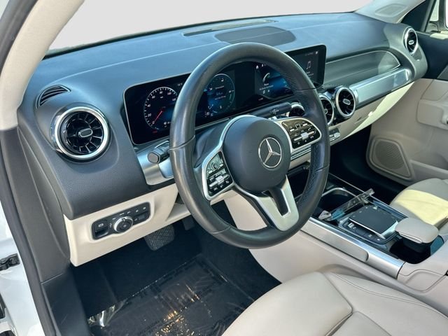 Used 2021 White Mercedes-Benz GLB 250 image 9