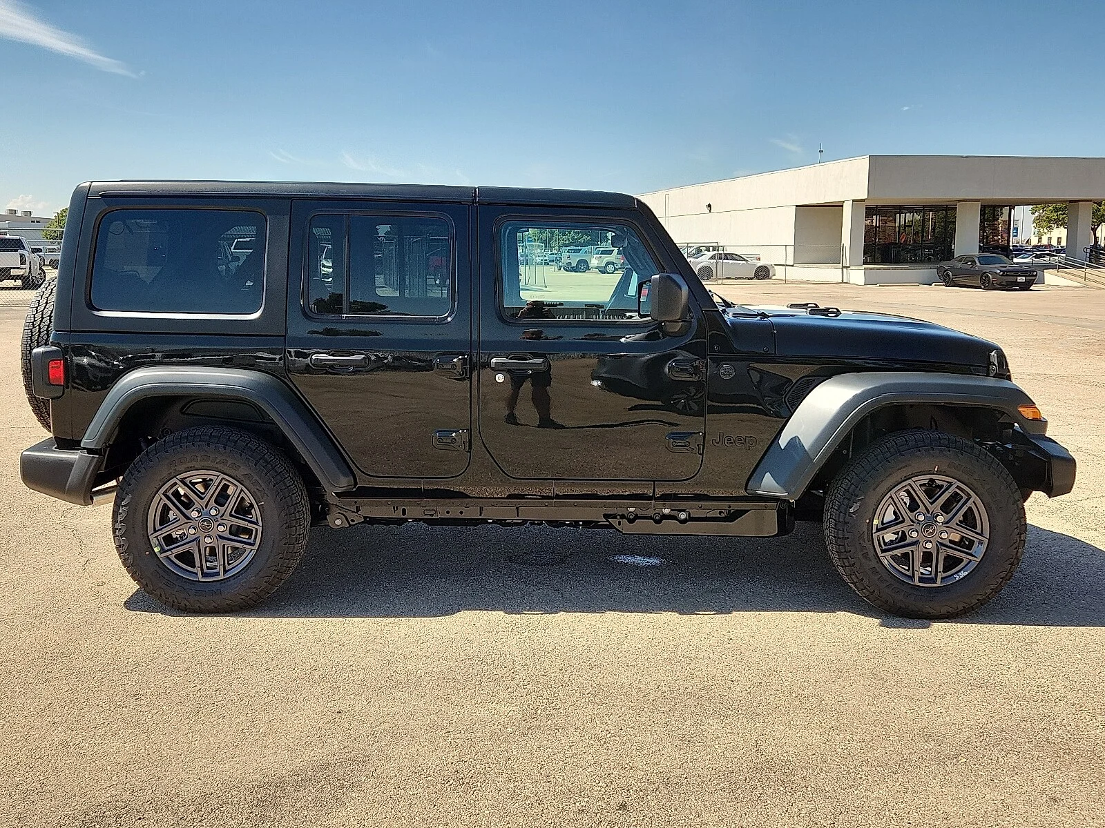 New 2027 Black Clear-Coat Paint Jeep 4-DOOR SPORT S image 5