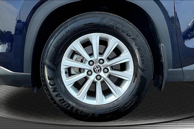 Used 2024 Blue Toyota XLE image 34