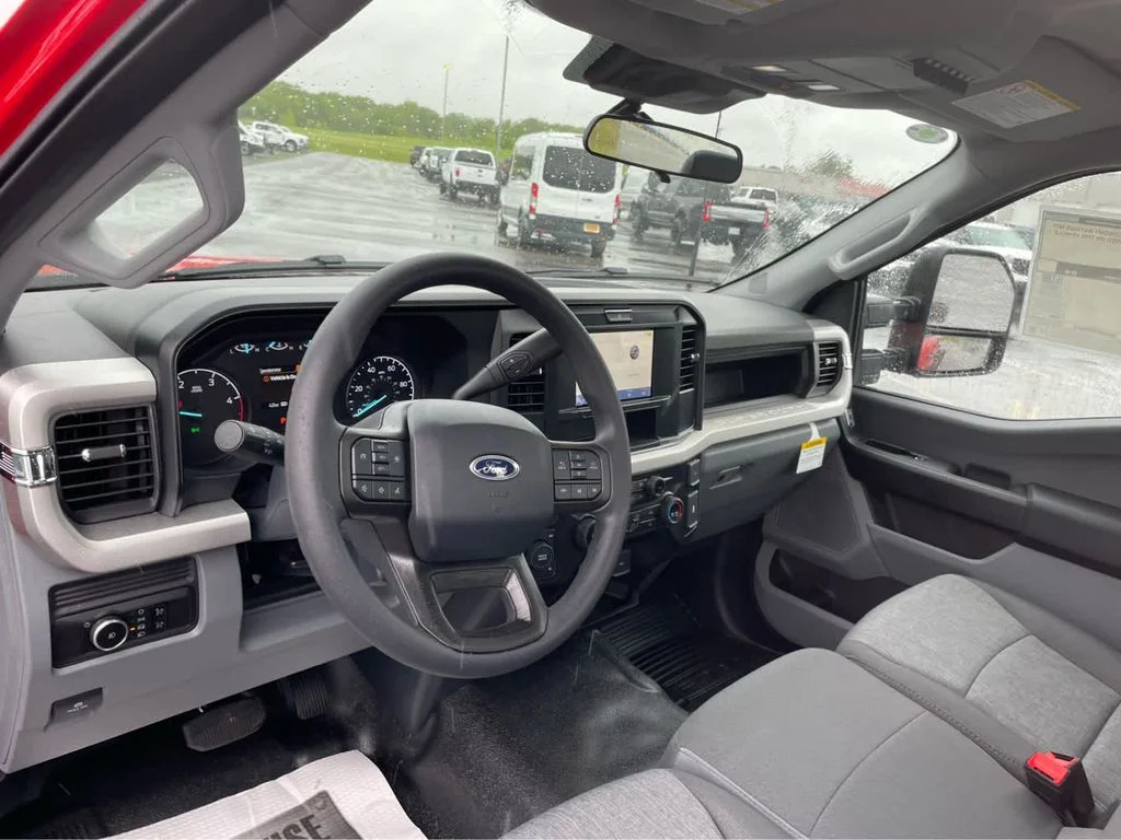 2025 Ford F-550 Super Duty Chassis Cab XL - Photo 14