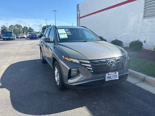 Used 2024 Gray Hyundai SEL image 1