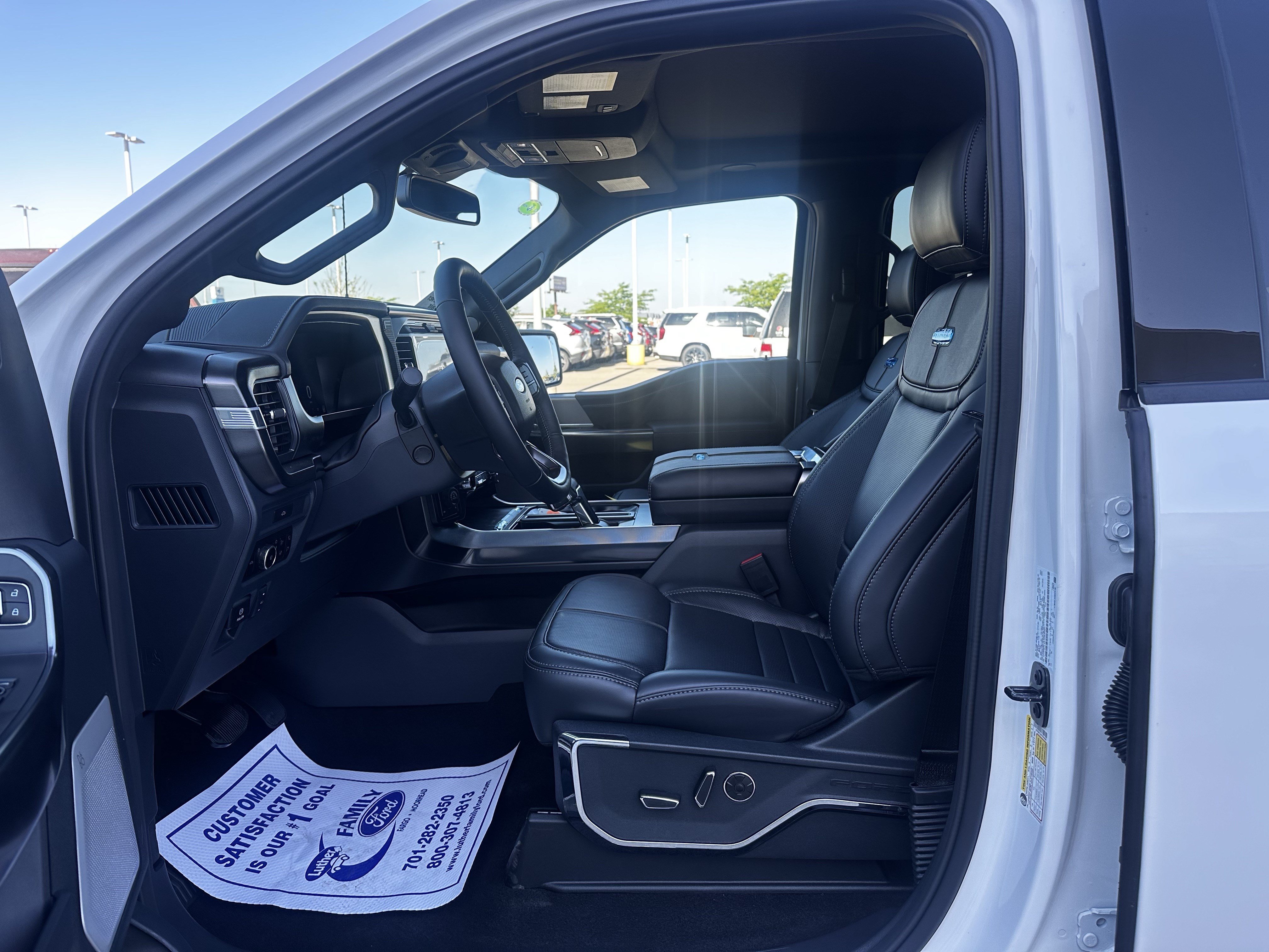 New 2026 Star White Metallic Tri-Coat Ford Platinum image 5