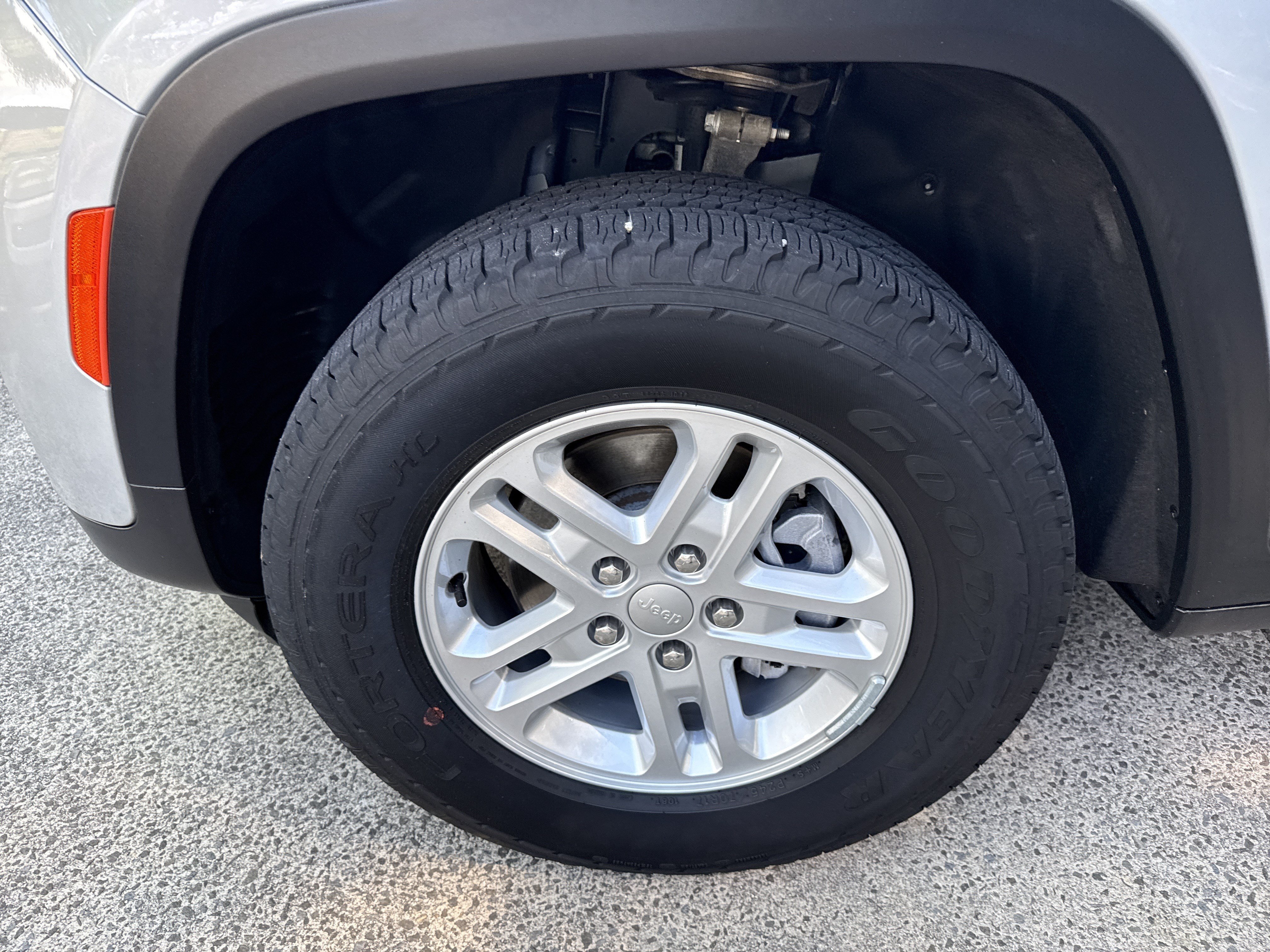 Certified Used 2023 Silver Zynith Jeep Laredo image 11