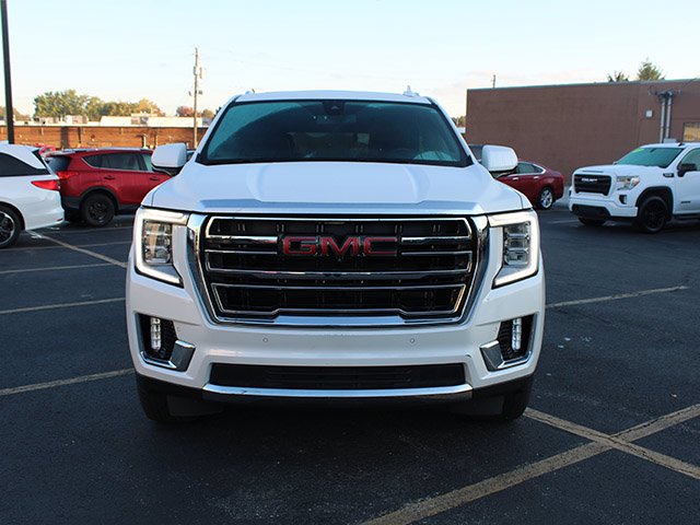 Used 2021 White Frost Tricoat GMC SLT image 3