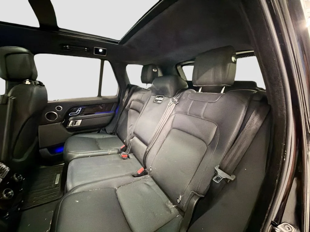 Used 2020  Land Rover HSE image 25