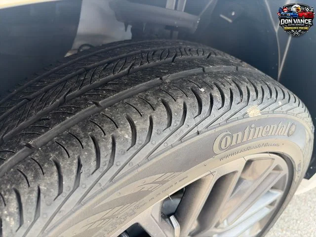Used 2023 White Jeep High Altitude image 28