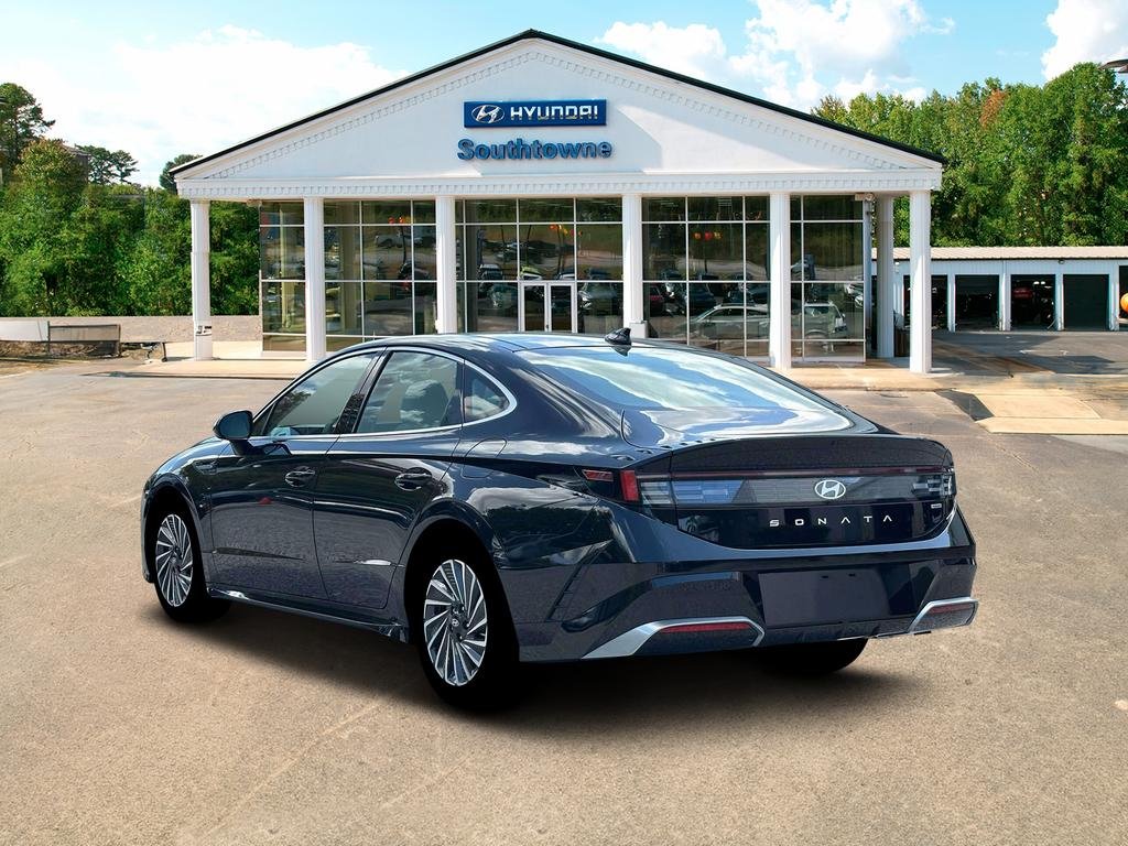 New 2026 Black Hyundai SEL image 5