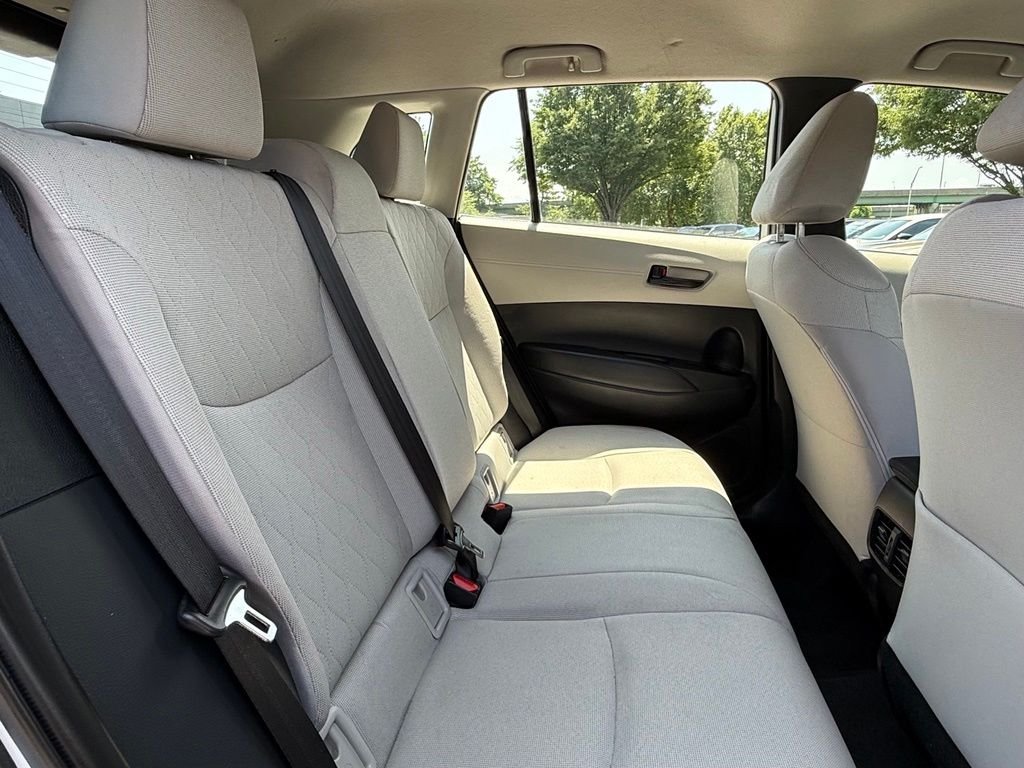 Used 2024 White Toyota L image 28