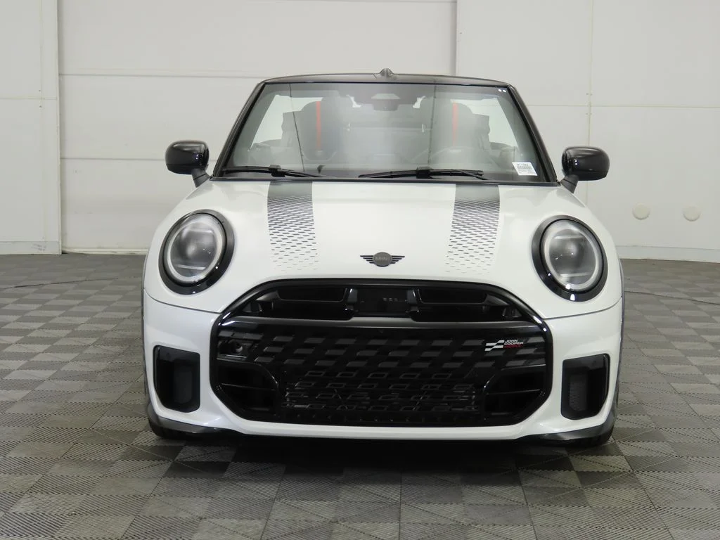 Used 2026 Nanuq White Metallic MINI  image 3