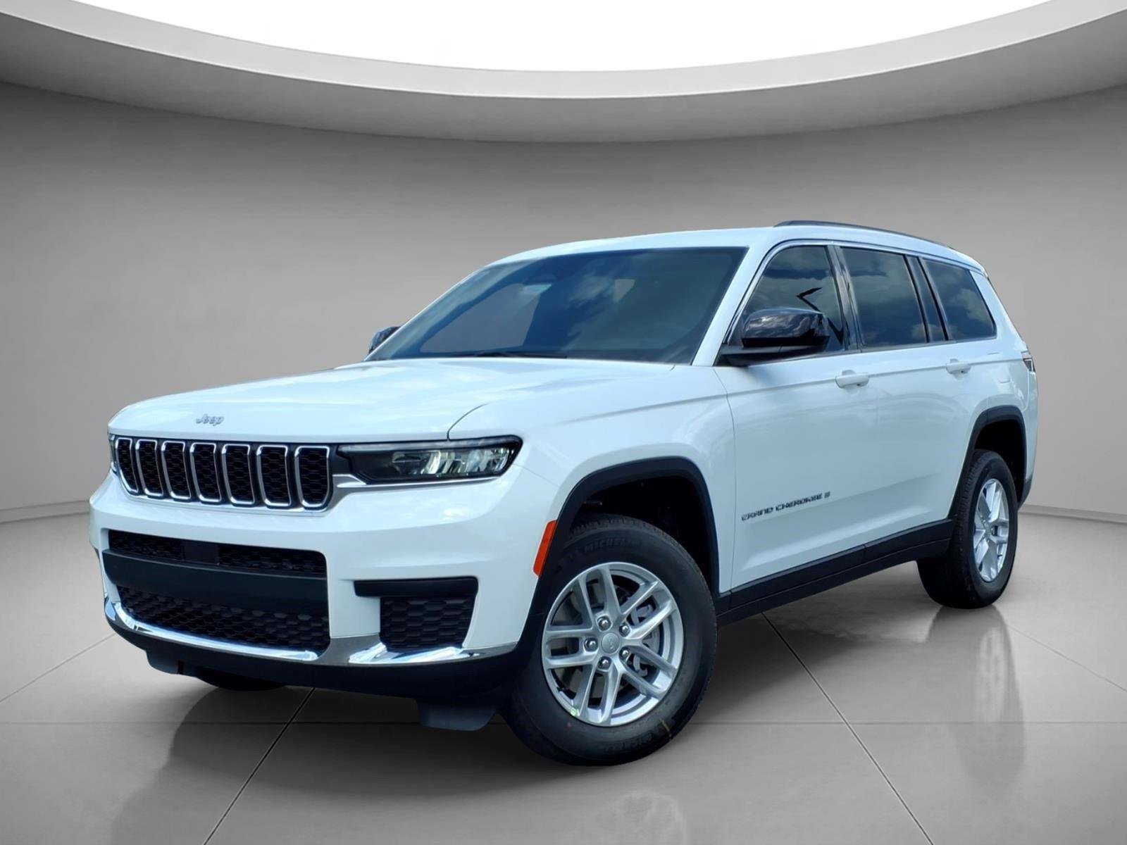 New 2026 Bright White Clear-Coat Exterior Paint Jeep Laredo image 1