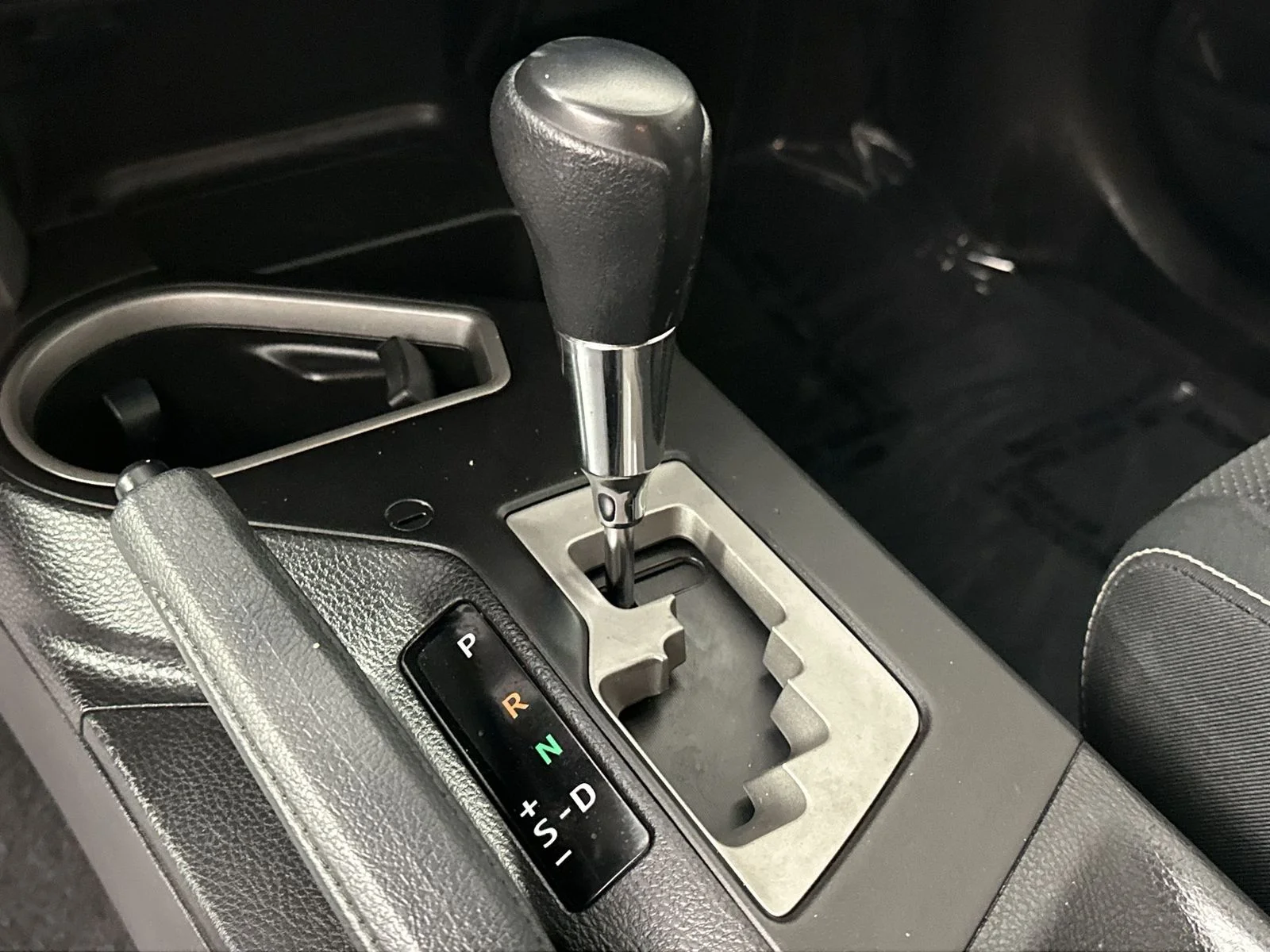 Used 2016 Gray Toyota XLE image 20