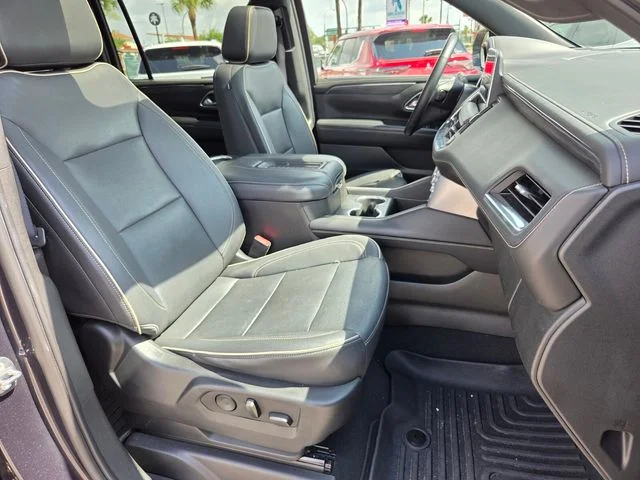 Used 2023 Silver GMC SLT image 16
