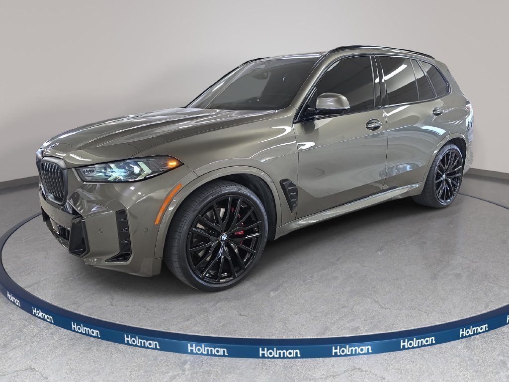 Certified Used 2026 Manhattan Green Metallic BMW sDrive40i image 1