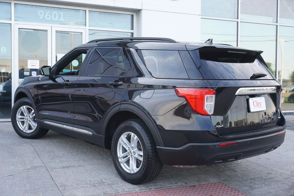 Used 2020 Black Ford XLT image 9