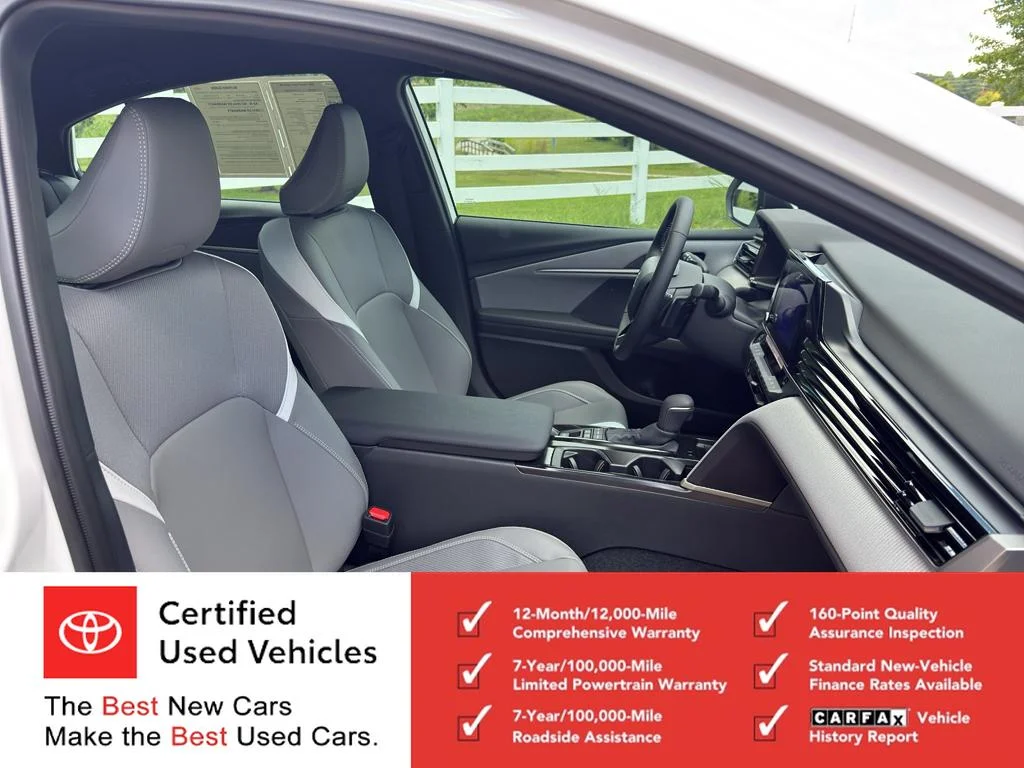 Used 2026 Ice Cap Toyota SE image 20