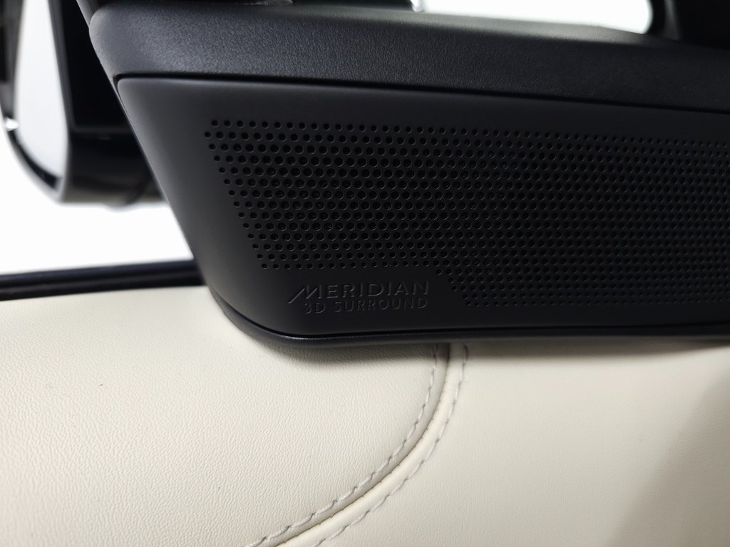 2025 LAND ROVER RANGE ROVER - Image 12